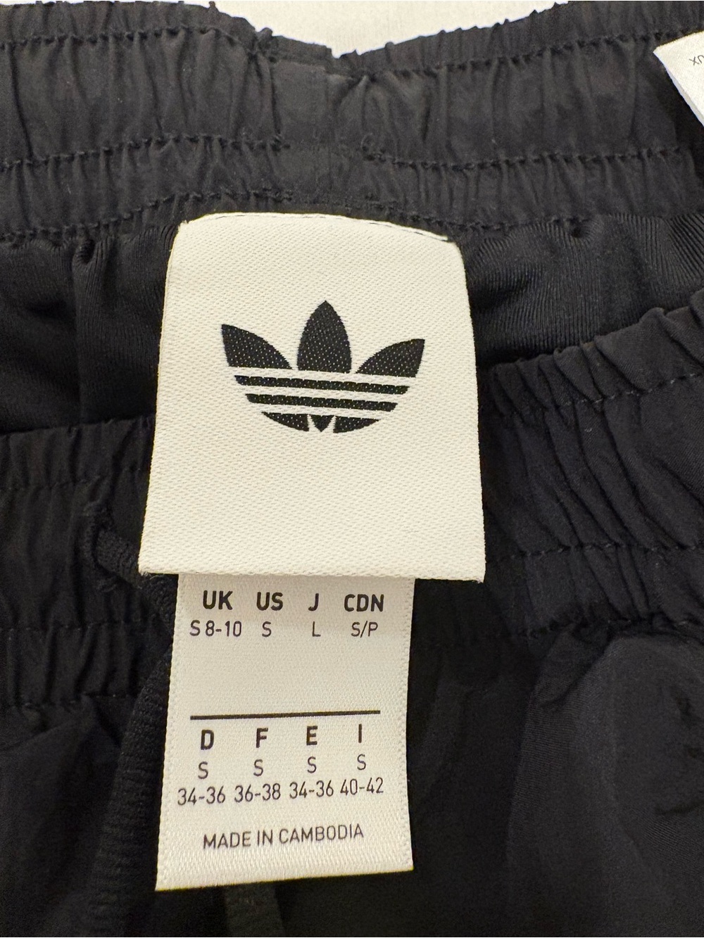Adidas Women Track shorts and shirt - Picture 7 of 7